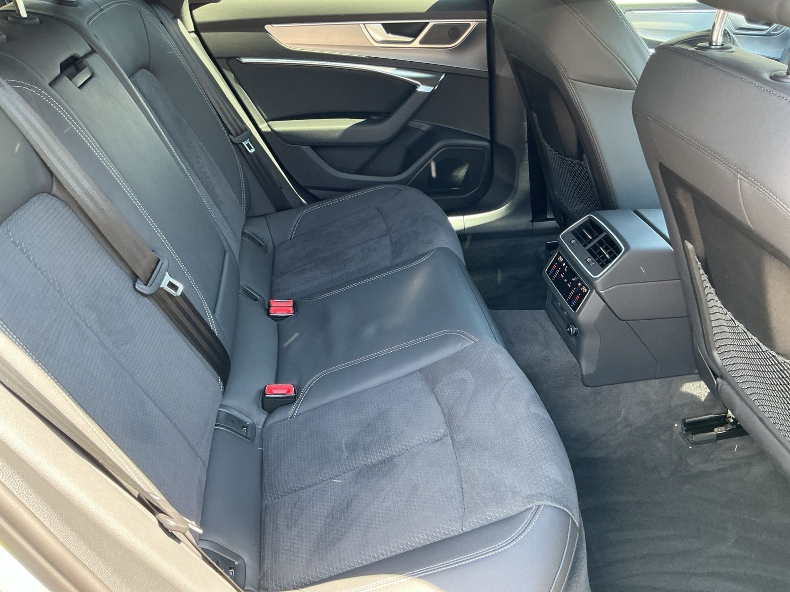 Audi A6 Avant 55 TFSI e QU S-LINE MATRIX+NAVI+HuD+AHK