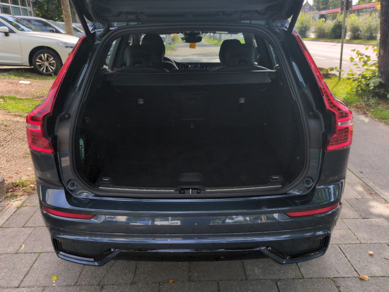 Volvo XC 60 Plus Dark AWD