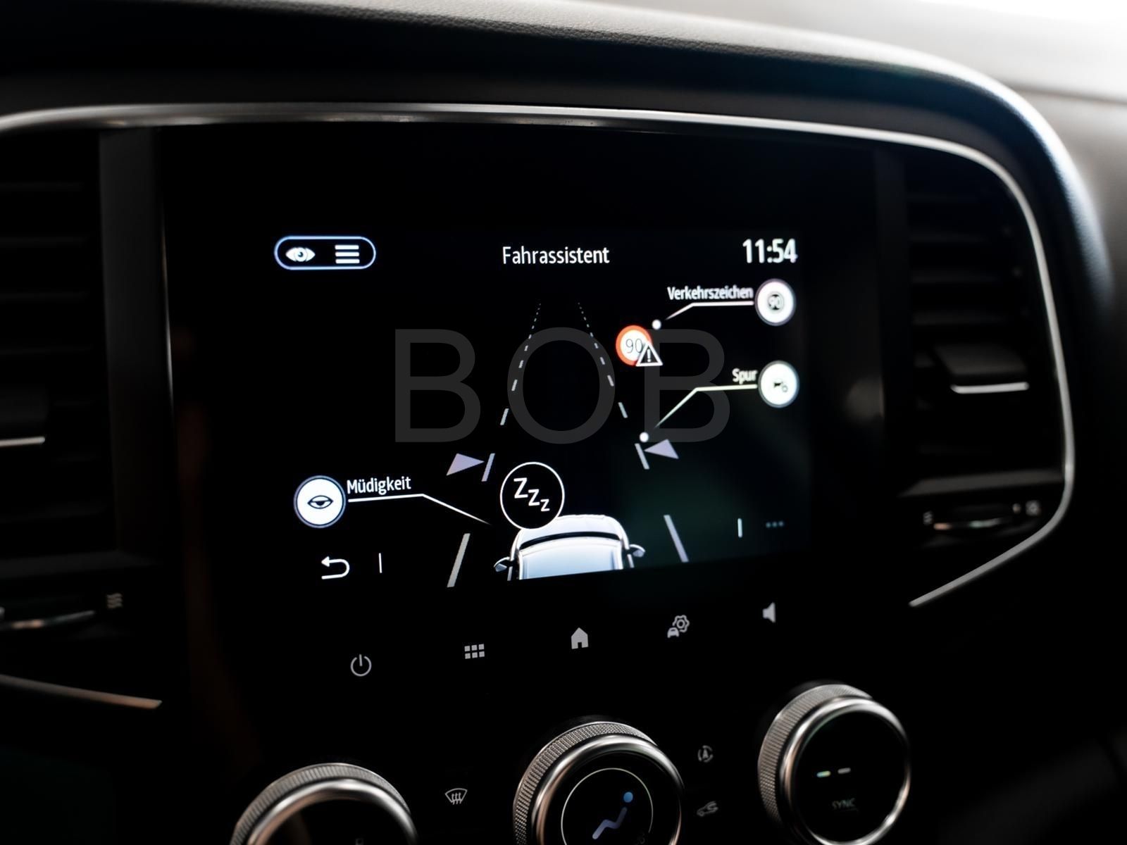 Renault Megane Grandtour ZEN E-TECH Plug-in - Samsaru's Car Outlet