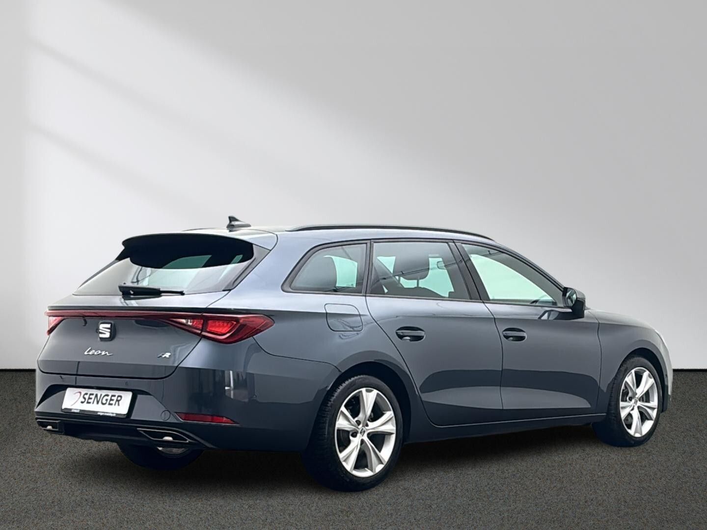 Seat Leon Sportstourer FR 2.0 TDI DSG LED ACC AHK
