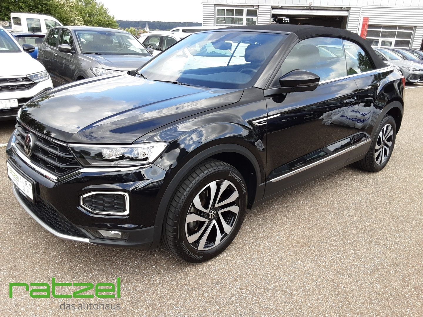 Volkswagen T-Roc 1.5 TSI DSG Active+ - Samsaru's Car Outlet