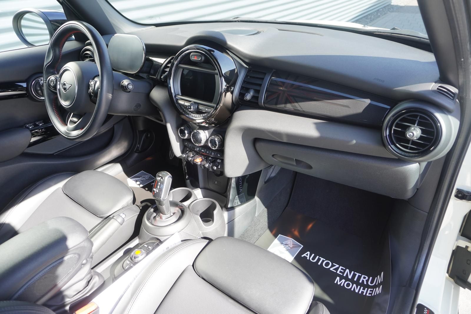 MINI COOPER S - Samsaru's Car Outlet