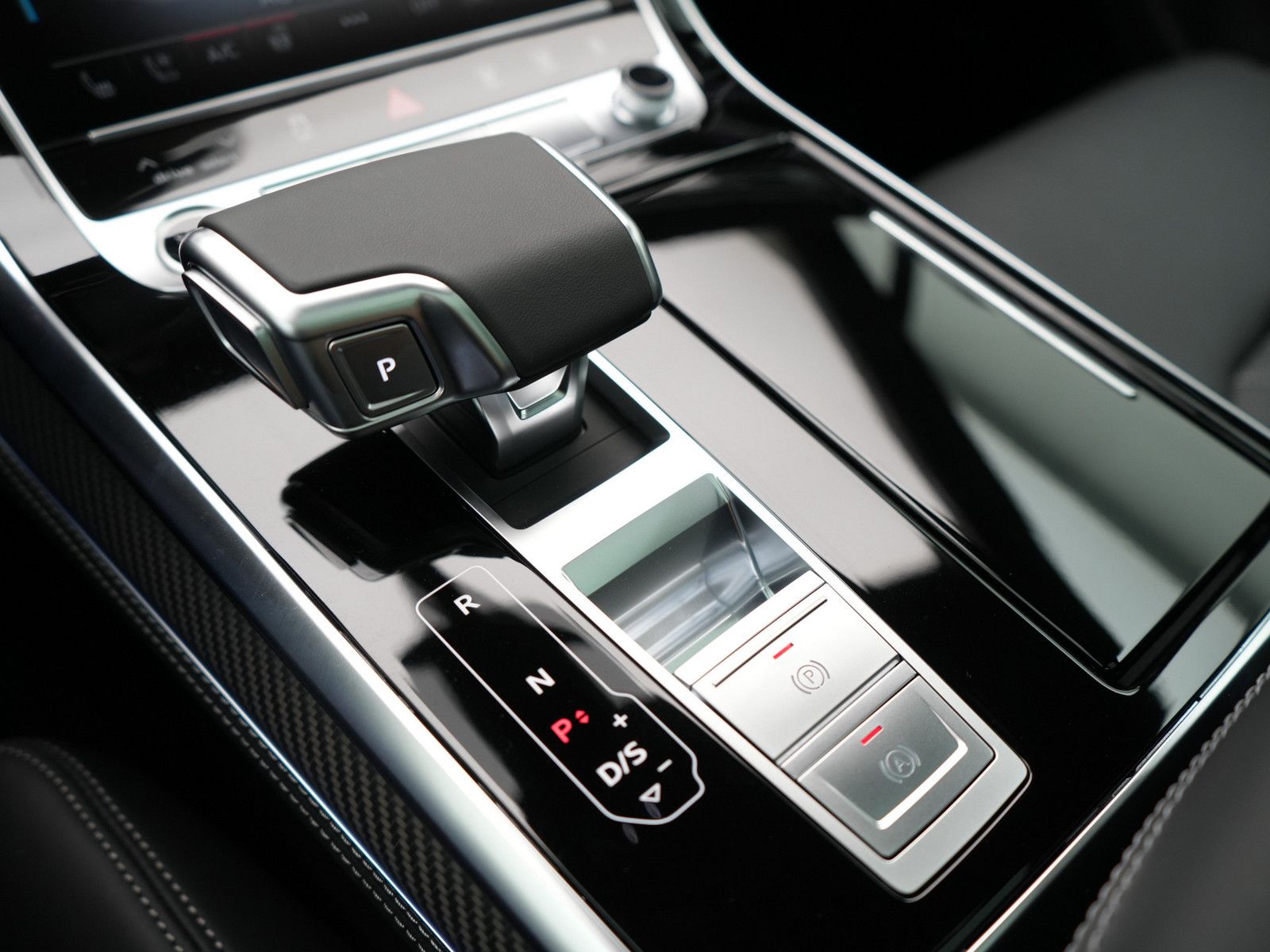 Audi Q7 50 TDI S line 7-SITZE LUFT AHK MATRIX STANDH