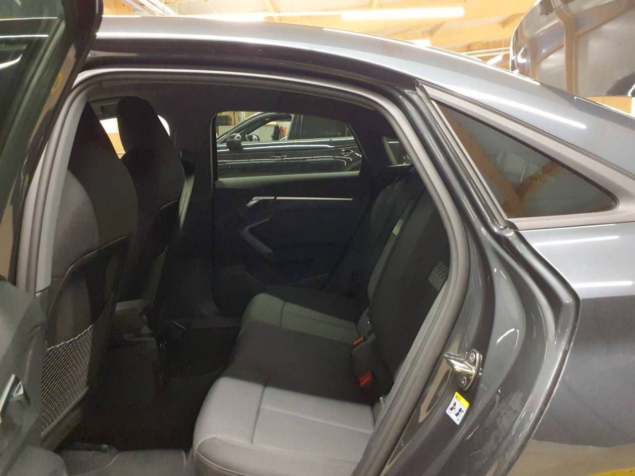 Audi A3 Limousine ADVANCED 30 TFSI S-TRONIC - Samsaru's Car Outlet