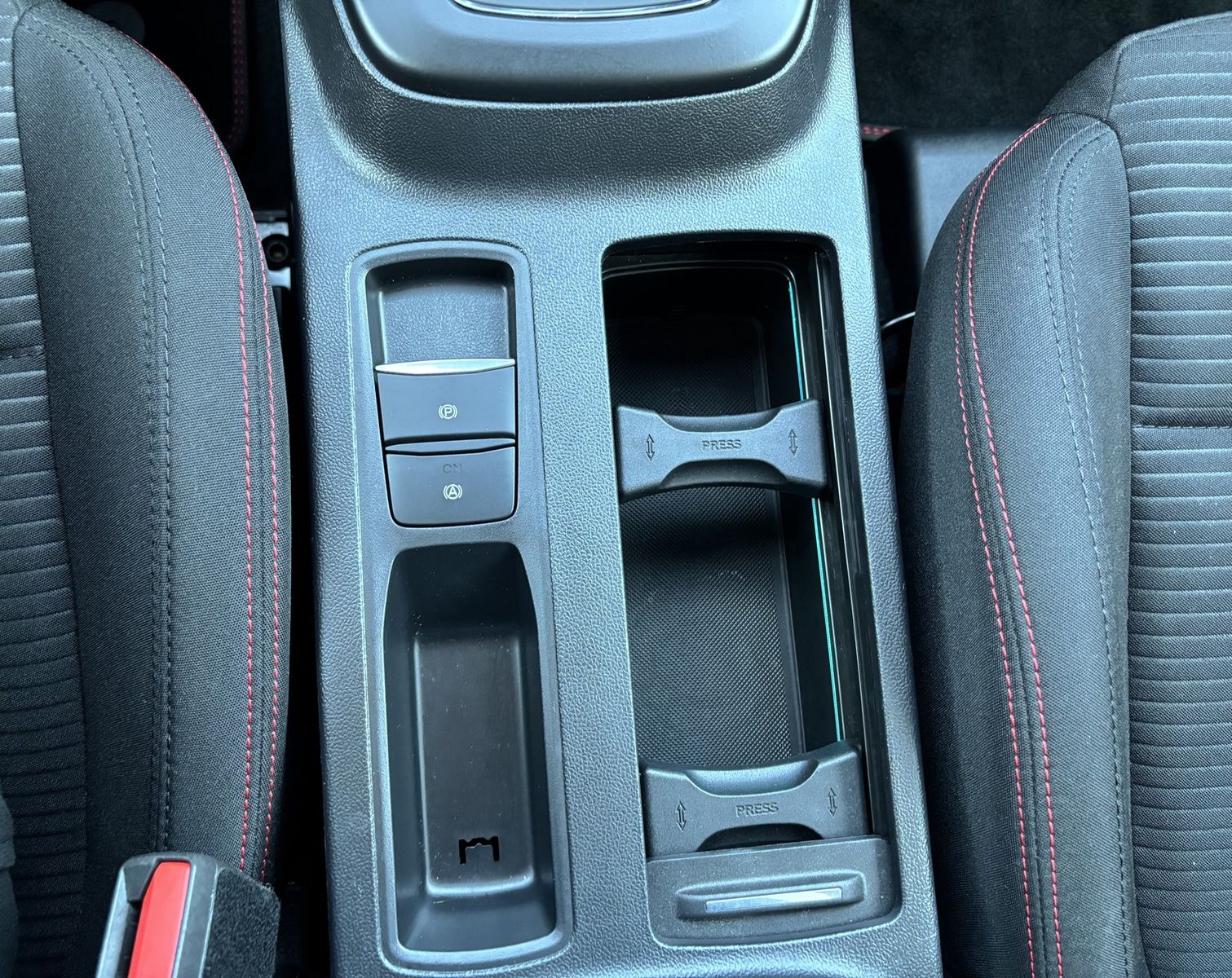 Ford Focus Turnier ST-Line X, ACC, LED; B&O, Apple Ca
