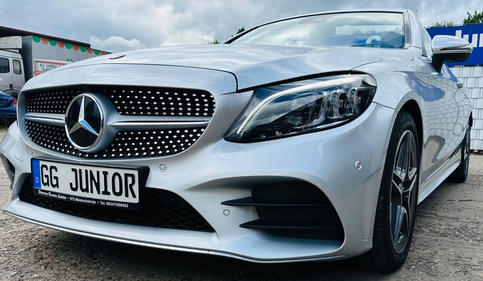 Mercedes-Benz C 200 AMG Line - Samsaru's Car Outlet