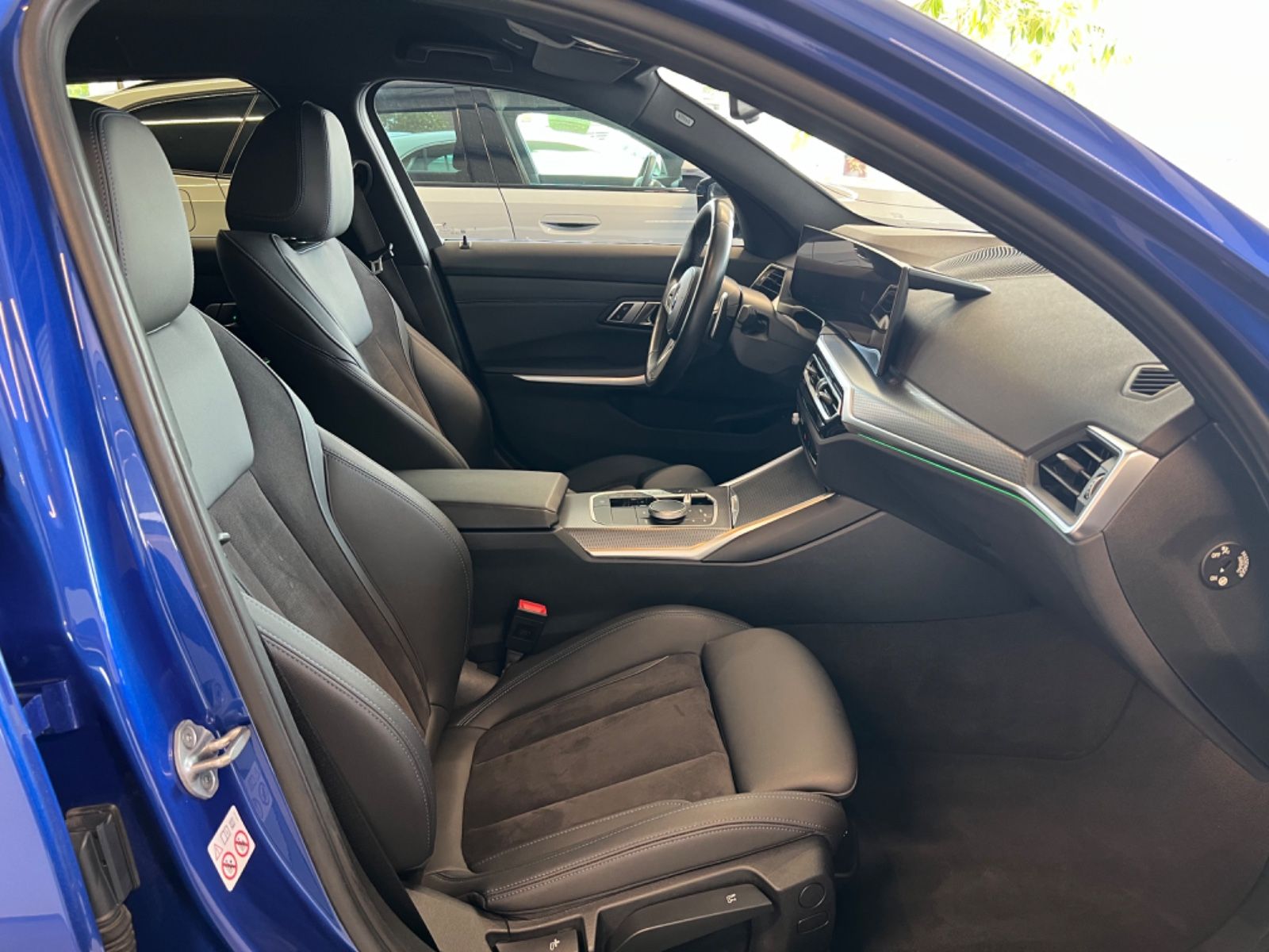 BMW 320 d xDrive M Sport - Samsaru's Car Outlet