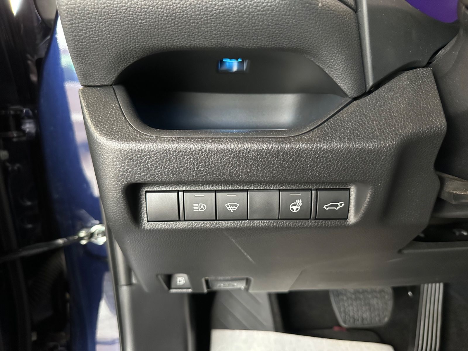 Toyota RAV4 Plug-in Hybrid 4x4 - Samsaru's Car Outlet