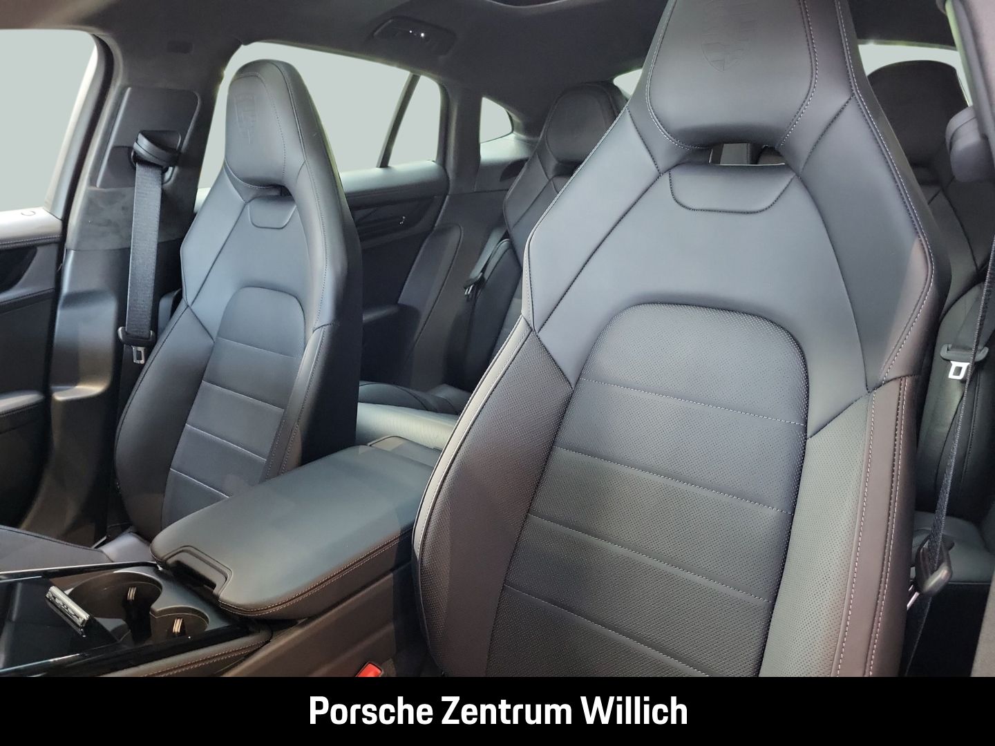 Porsche Panamera 718 GTS 4.0 BOSE LED Sportabgasanlage