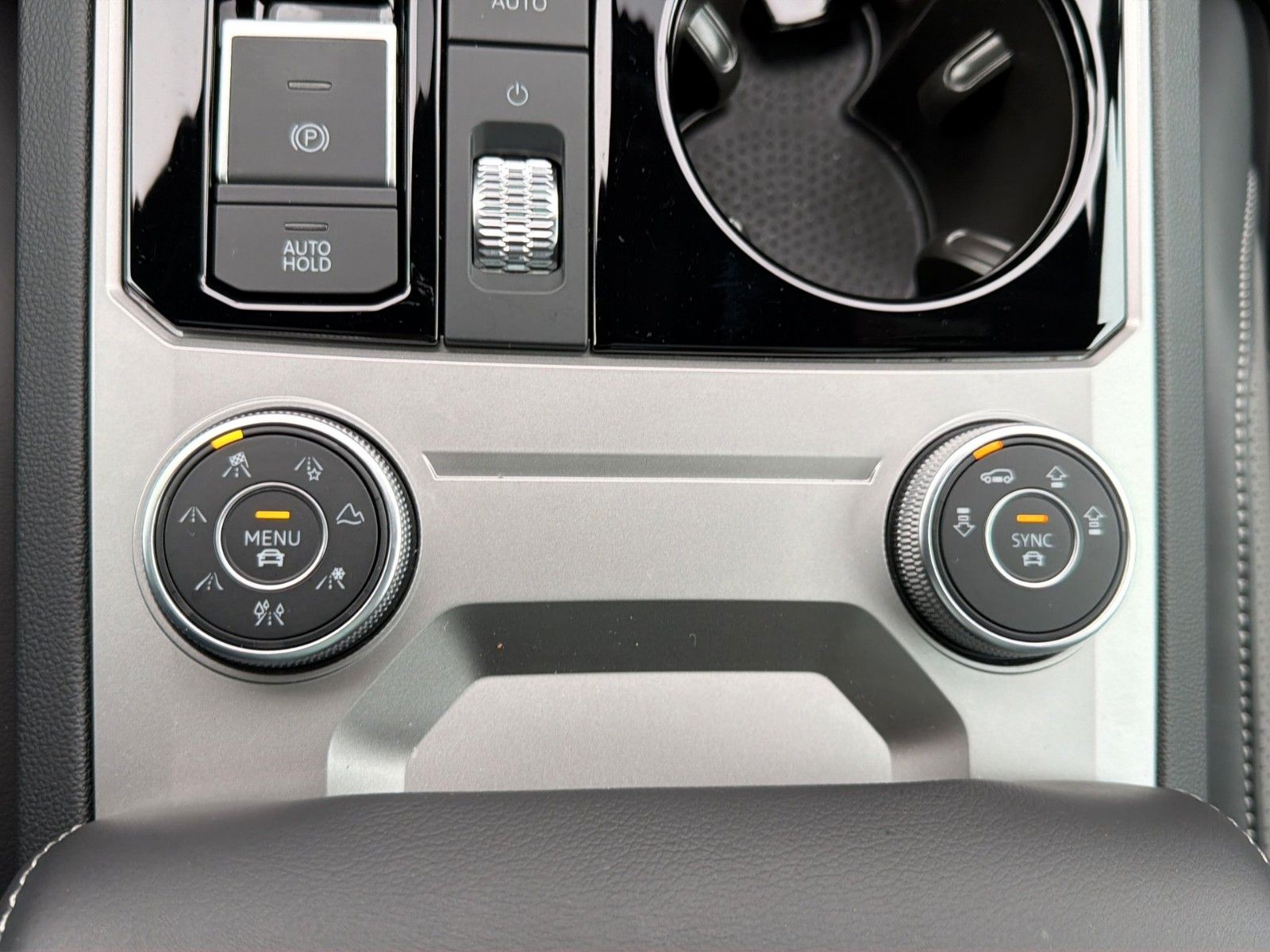 Volkswagen Touareg TDI 4Motion R Line 21" DYNAUDIO SD LEDER