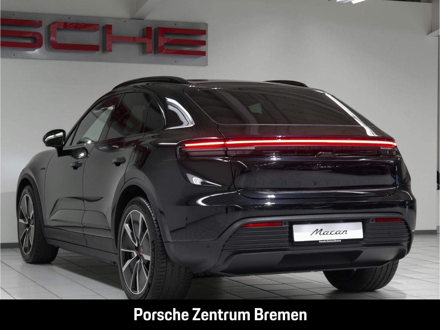 Porsche Macan 4 Sportpaket - Samsaru's Car Outlet