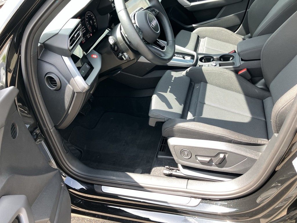 Audi A3 Limousine 30 TFSI S tronic advanced - Samsaru's Car Outlet