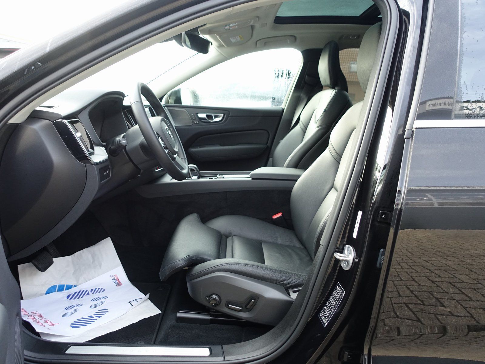 Volvo XC60 Plus T6 AWD/H&K/360°/FourC/AHK/Pano/BLIS