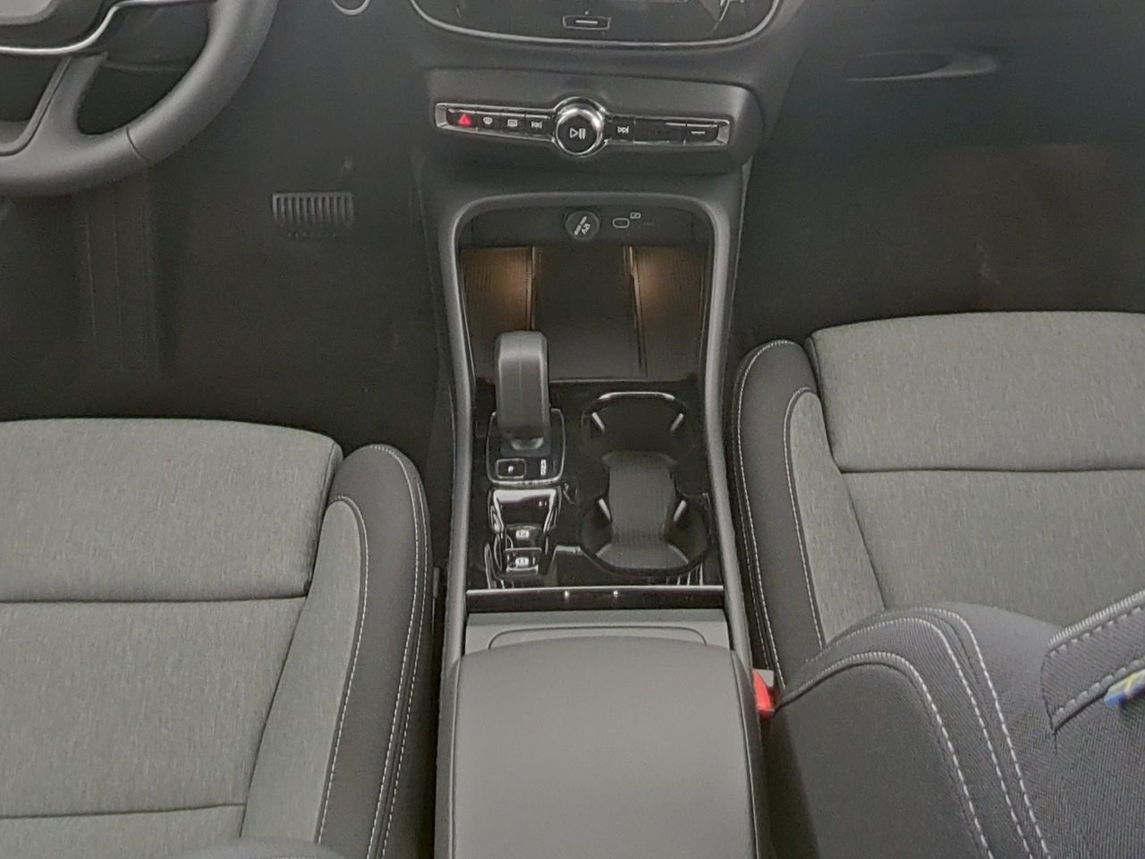 Volvo XC40 B3 Plus Black Edition 2WD !!360°+PANO+ACC!!