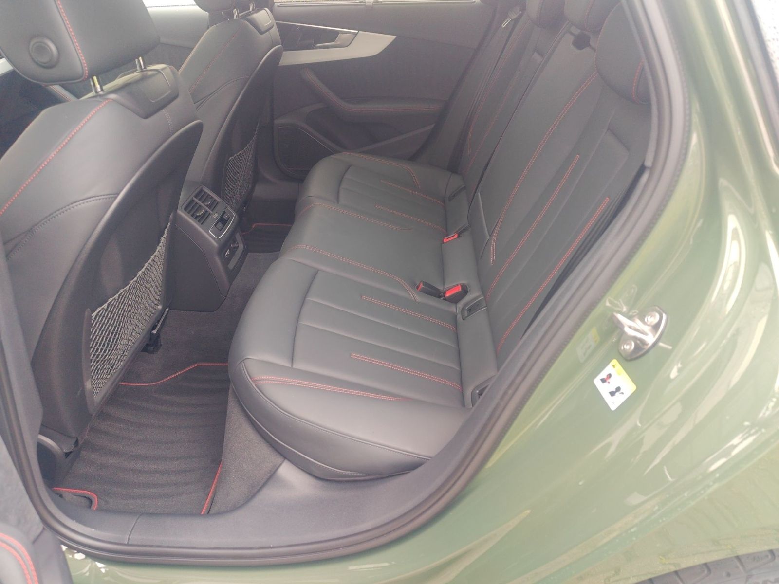 Audi A4 Avant 35 TDI S line - Samsaru's Car Outlet