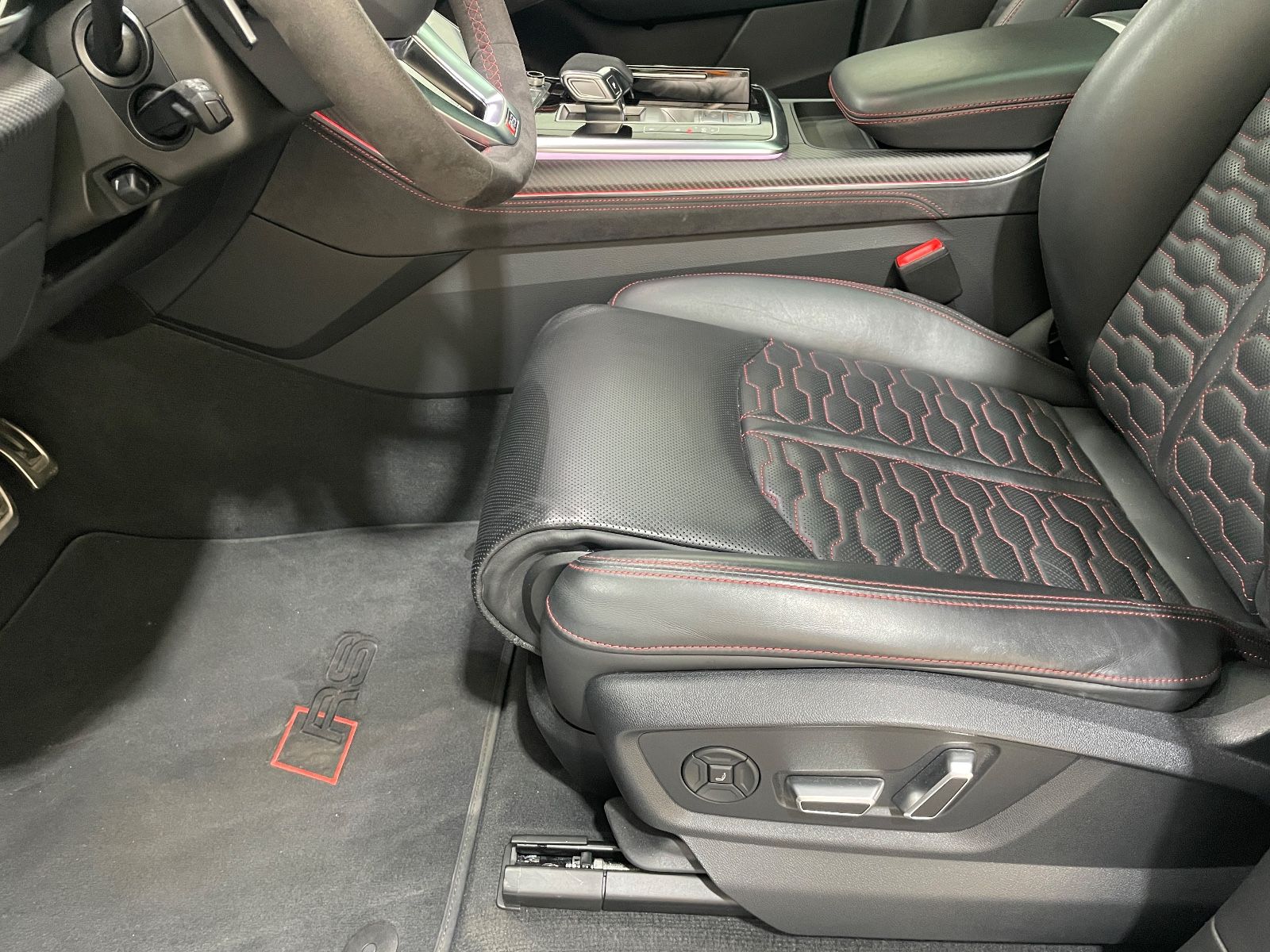 Audi RSQ8/Keramik/Carbon/Pano/RS-Dynm-Pkt/APR-720PS