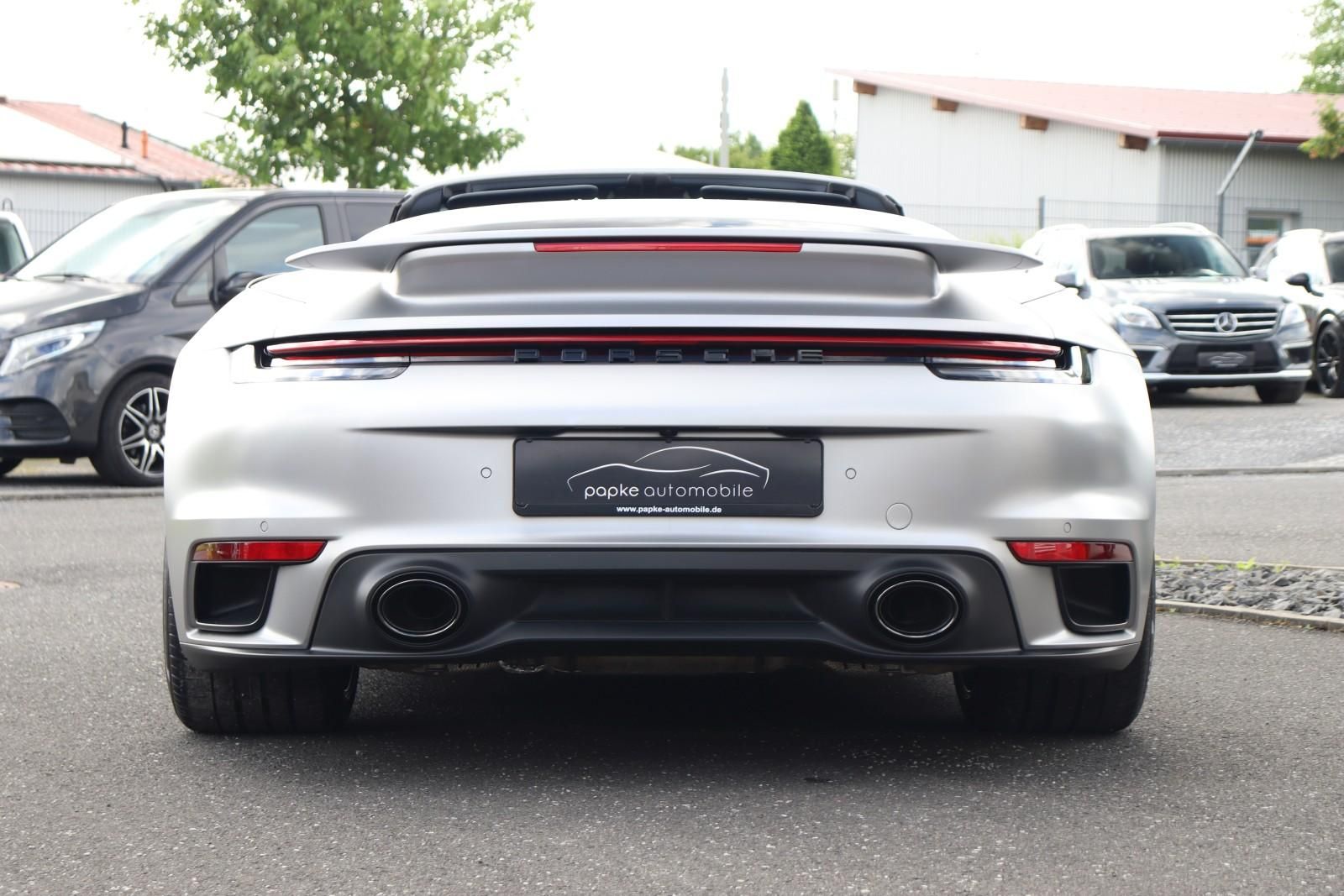 Porsche 992 Turbo S Cabrio +LIFT+NACHTSICHT+SITZBELÜFTUN