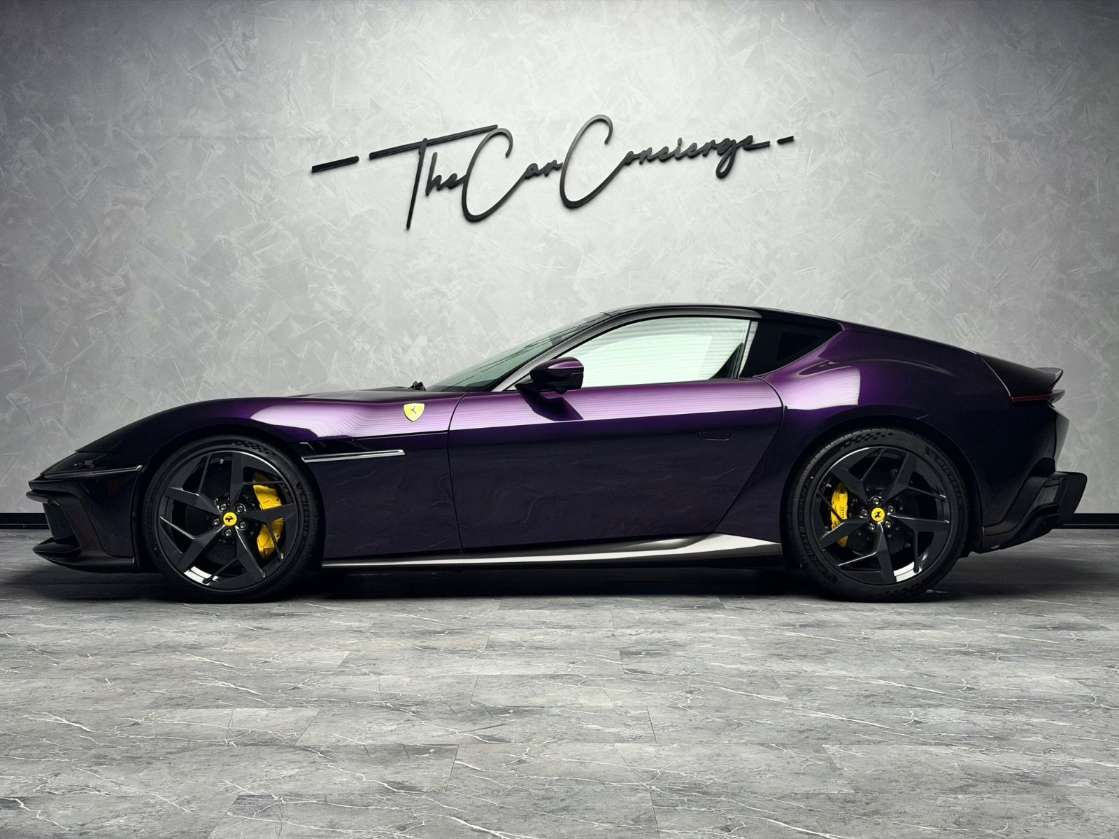 Ferrari 12Cilindri FULLCARBON VIOLA HONGKONG LIFT 360