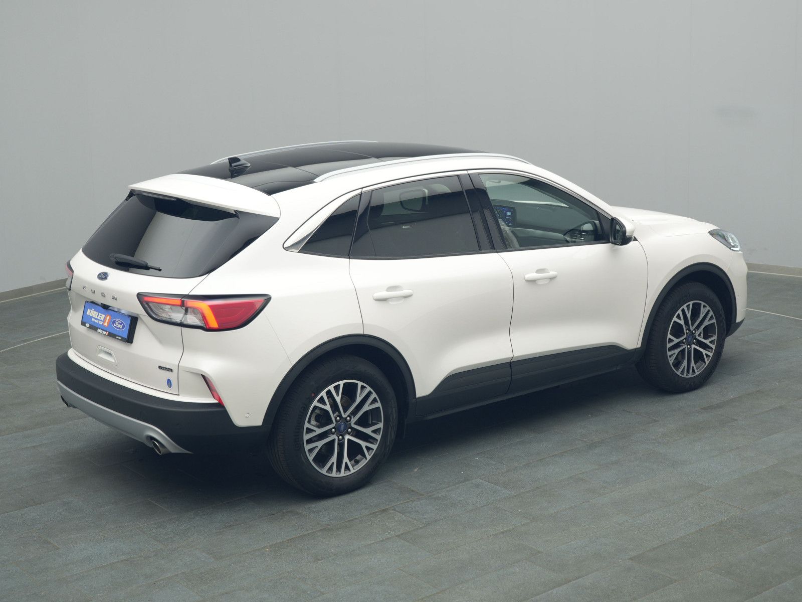 Ford Kuga Titanium X 225PS Plug-in-Hybrid Aut. - Samsaru's Car Outlet
