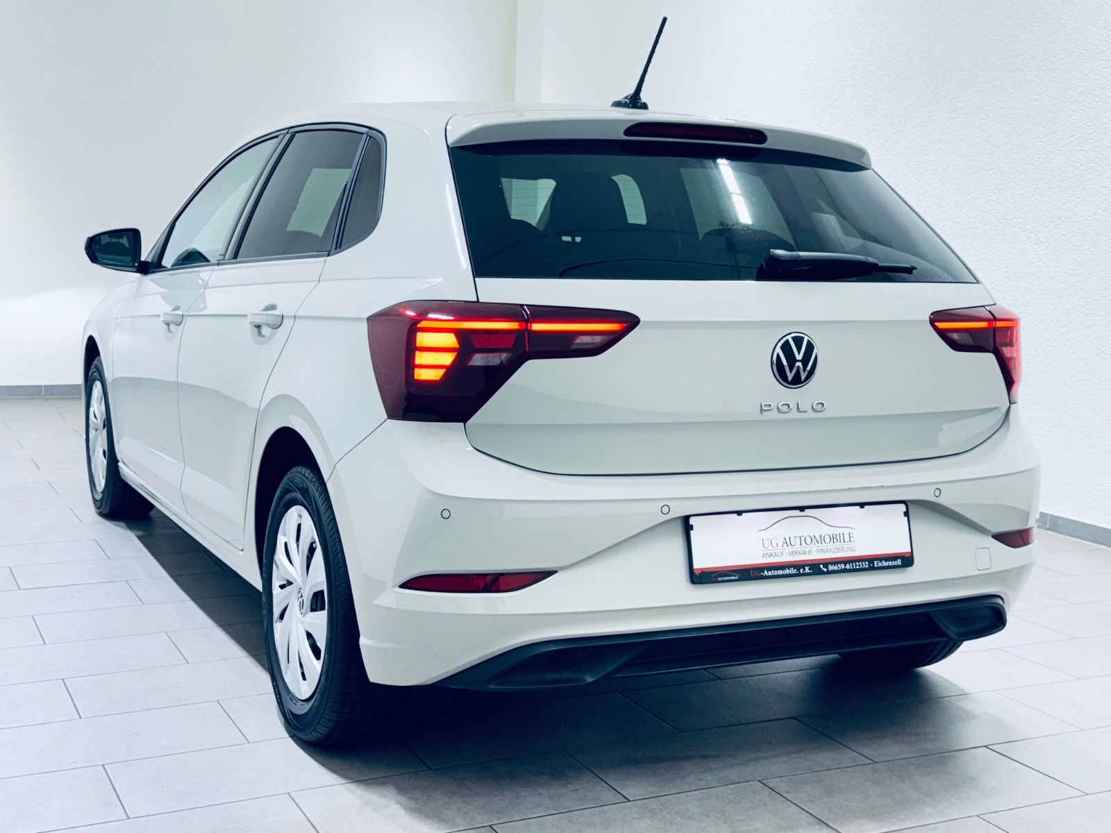 Volkswagen Polo VI Life 1.0 TSI - Samsaru's Car Outlet