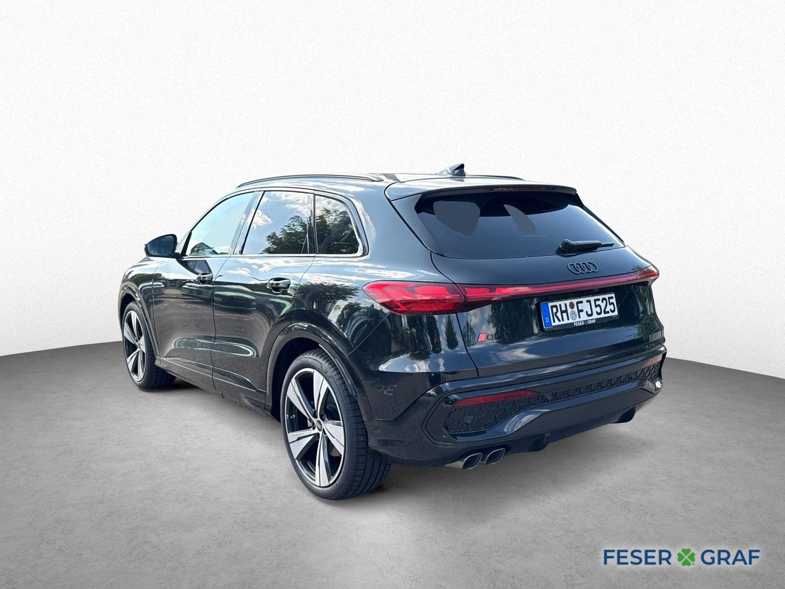 Audi Q5 40 TDI quattro S line - Samsaru's Car Outlet