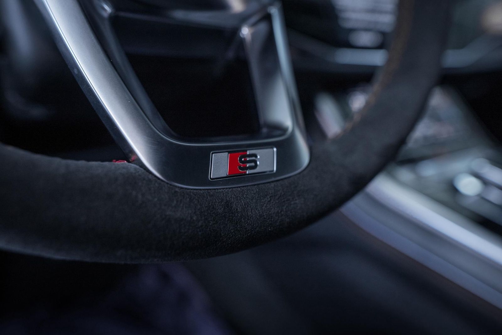 Audi Q7 TDI quattro S line-HUD-B&O 3D- Matrix- Carbon