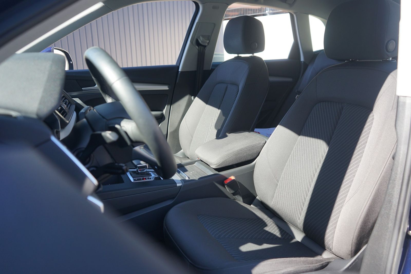 Audi Q5 40 2.0 TDI quattro - Samsaru's Car Outlet