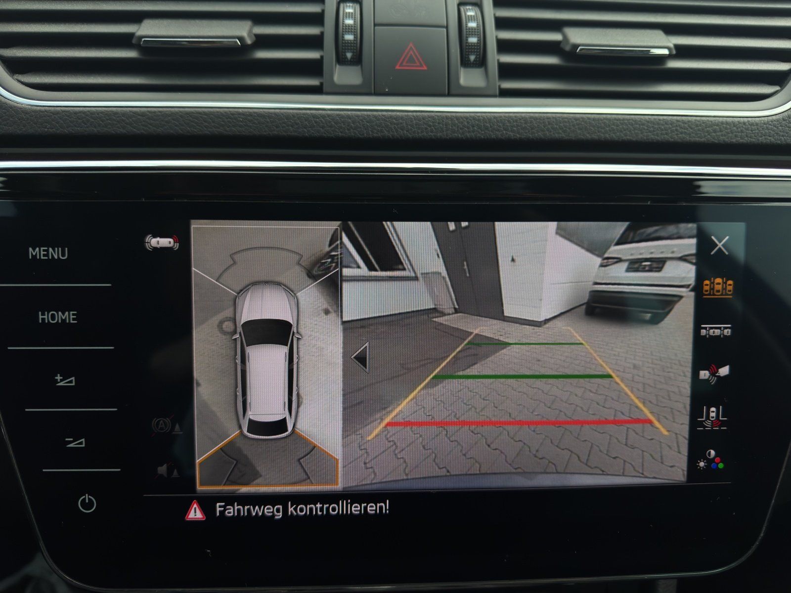 Skoda Superb Combi 2.0 TSI Scout Final 4x4/AHK/PANO/