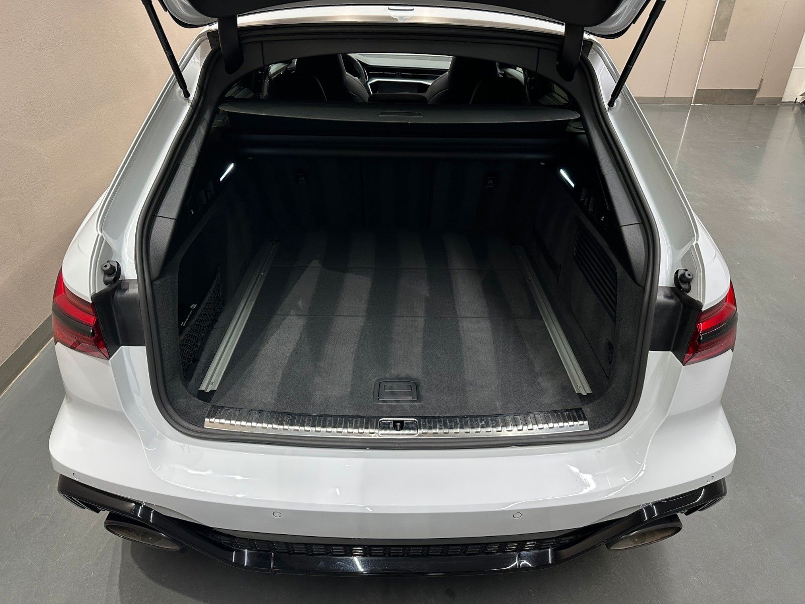 Audi RS6 Avant 4.0 TFSI quattro *1.HAND*KERAMIK*PANO*