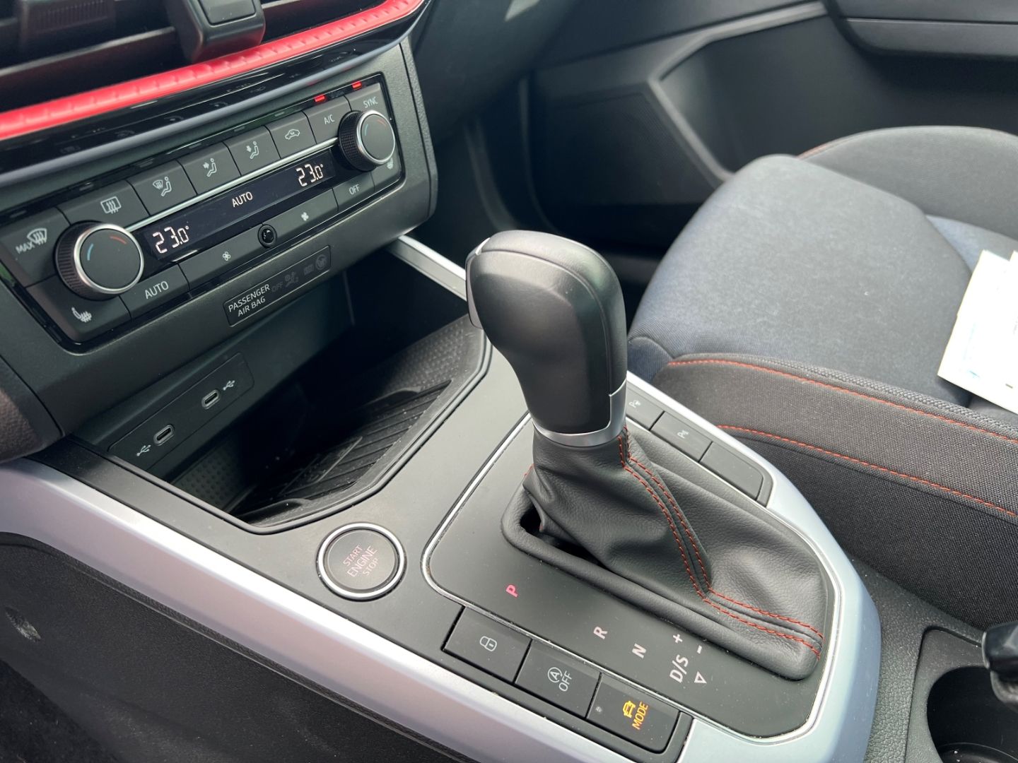 Seat Arona FR Pro 1.5 TSI DSG AHK, Kessy, Sitzhzg.