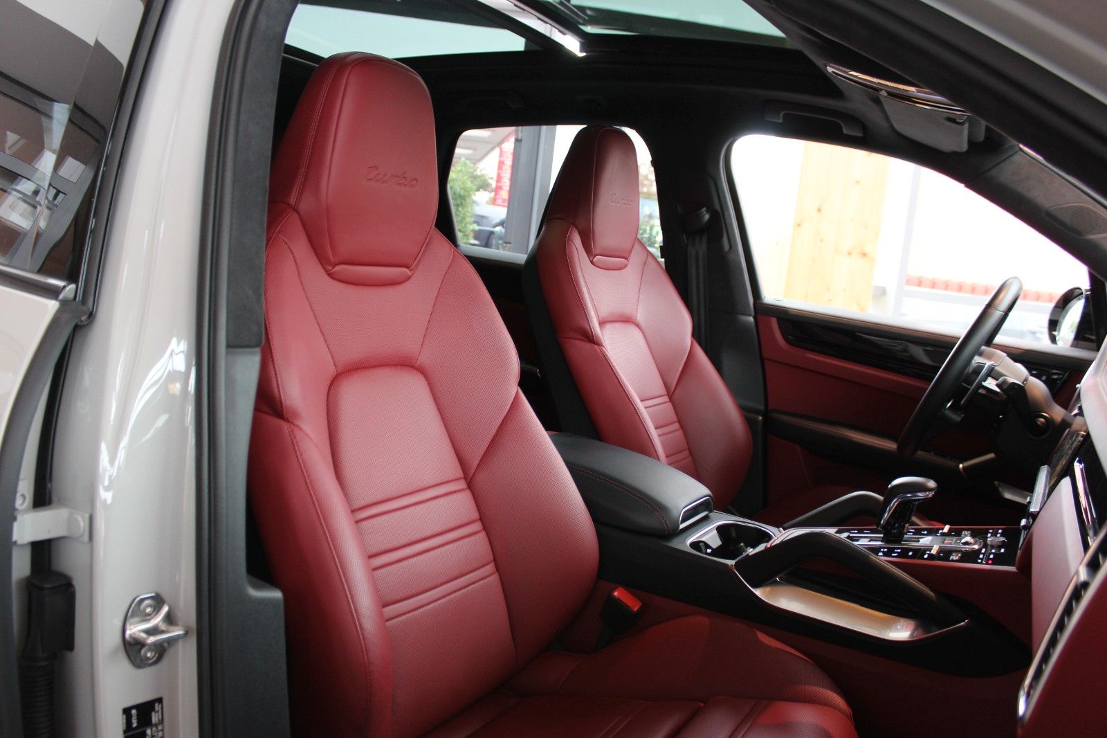 Porsche Cayenne Turbo Sport Design Kreide Approved 201T€