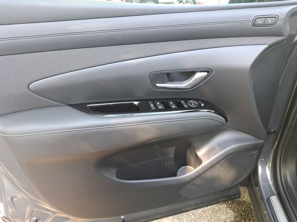 Hyundai TUCSON 1.6 T-GDi Plug-in-Hybrid 4WD Prime - Samsaru's Car Outlet