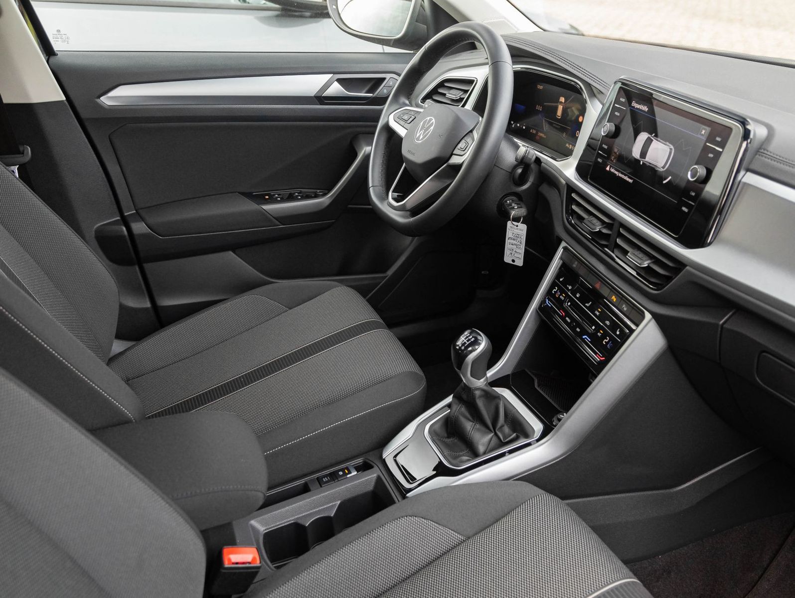 Volkswagen T-Roc 1.0TSI Life - Samsaru's Car Outlet