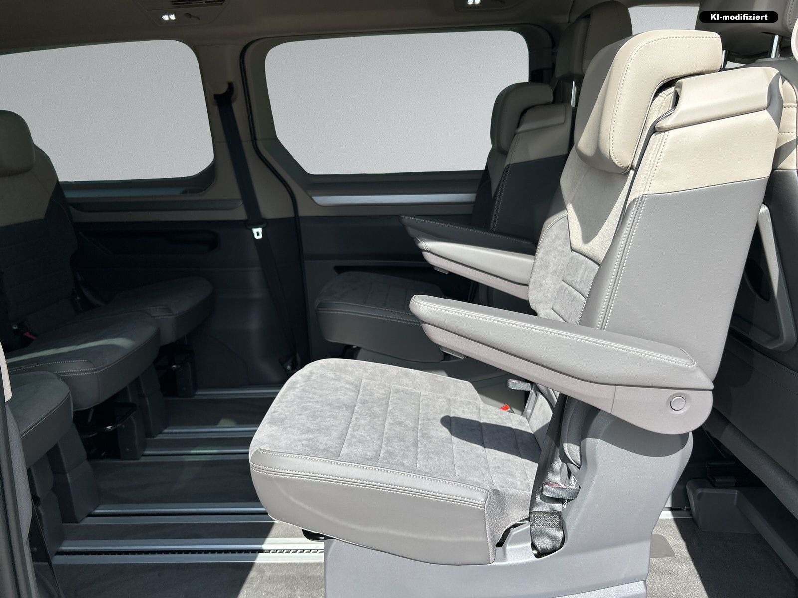 Volkswagen T7 Multivan lang 1.5 eHybrid Edition 4M+MATRIX