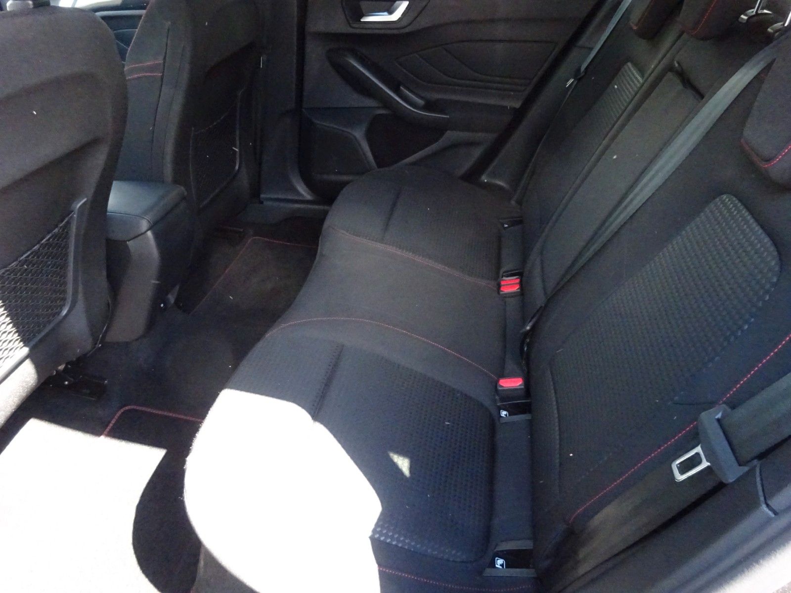 Ford Focus Turnier ST-Line X Autom AHK iACC HuD