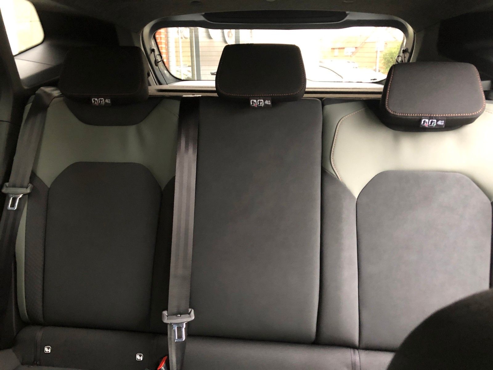 Dacia Duster III TCe 130 Extreme - Samsaru's Car Outlet