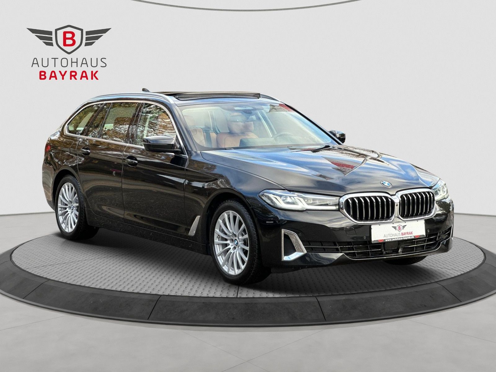 BMW 520 d Touring *Luxury* DIS.KEY/HUD/360/HiFi/PANO