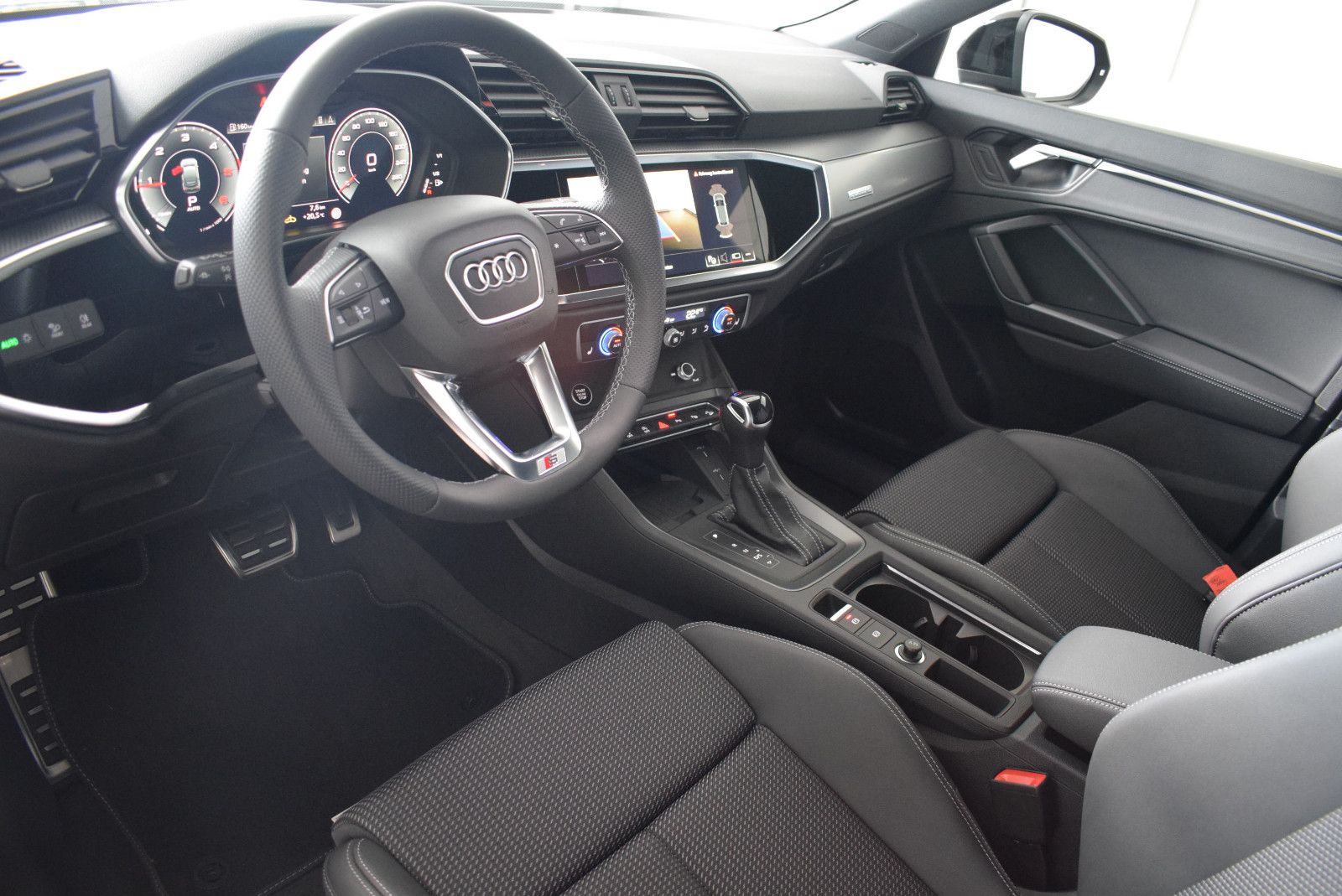 Audi Q3 Sportback S line 35TDI - Samsaru's Car Outlet