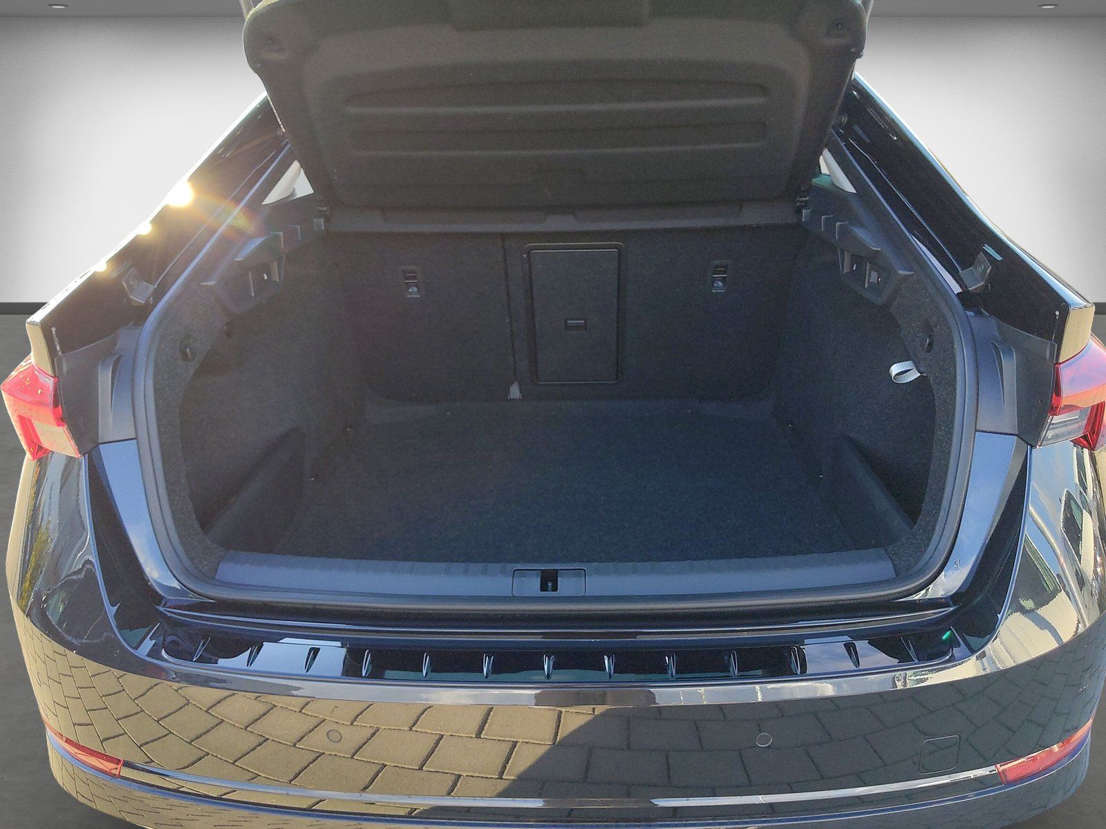 Skoda Octavia Ambition 2.0 TDI DSG AHK LED RearView 4x