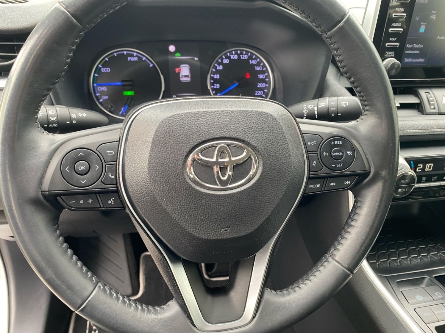Toyota RAV 4 2.5 Hybrid 4x2 - Samsaru's Car Outlet