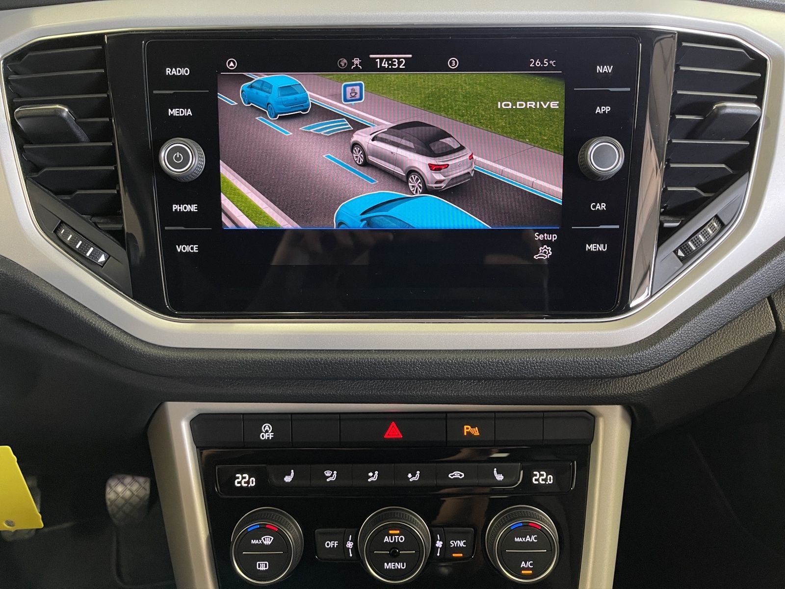 Volkswagen T-Roc Cabrio 1.0 TSI Style - Samsaru's Car Outlet