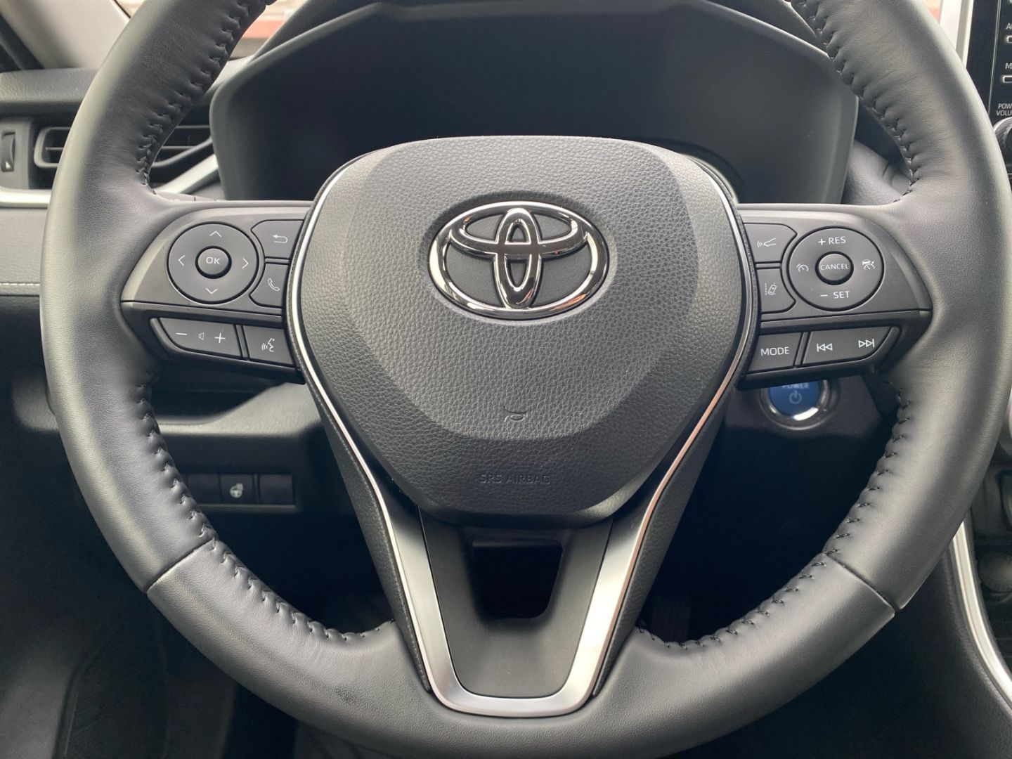 Toyota RAV 4 2.5 4x2 Hybrid Team - Samsaru's Car Outlet