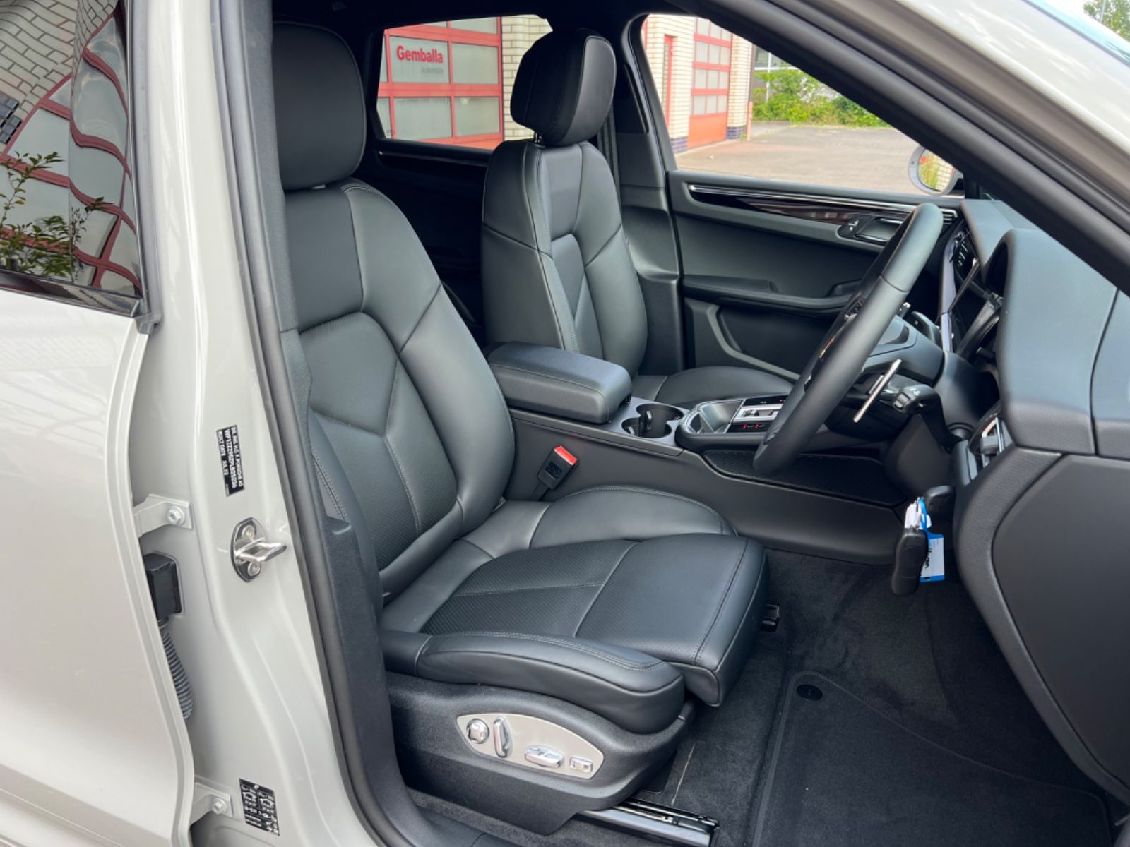 Porsche MACAN S SPORT DESIGN, RHD RECHTSLENKER