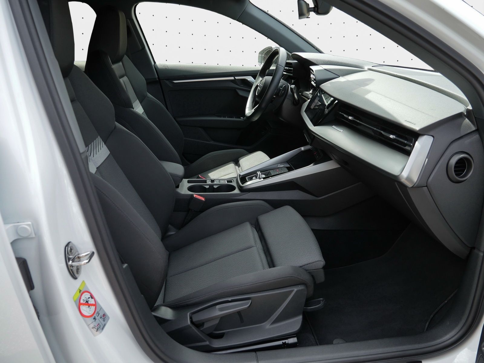 Audi A3 Sportback 45 TFSIe S line - Samsaru's Car Outlet