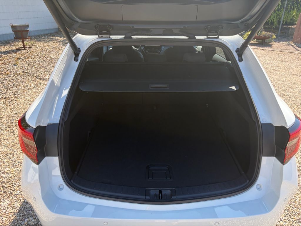 Toyota Corolla 1.8 Hybrid Touring Sports Teamplayer (ZE