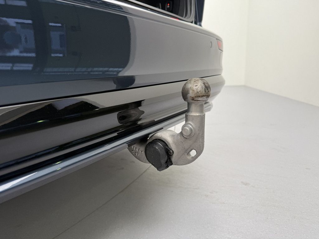 Volvo V60 Kombi T6 Plus Dark Recharge Plug-In Hybrid A