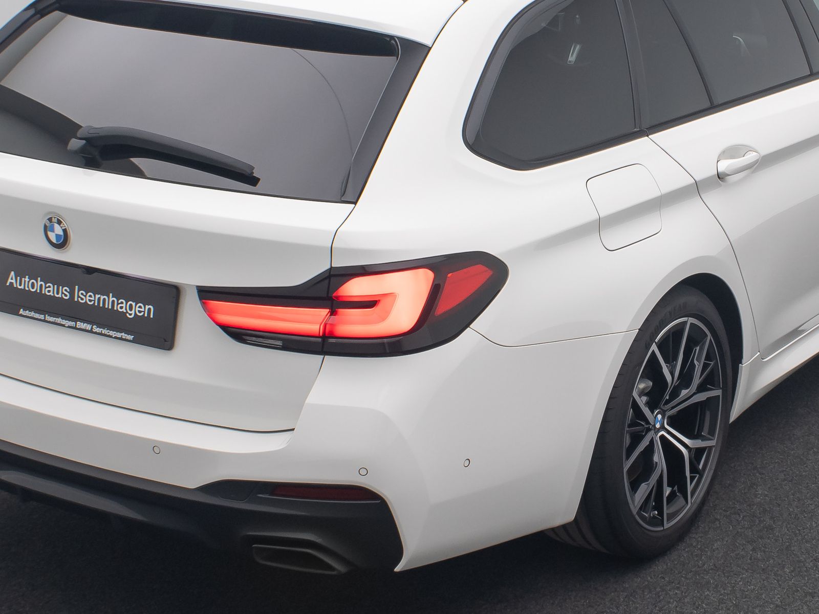 BMW 530d xD M Sport DAB Laser 360°HUD 4xKlima 19Zoll