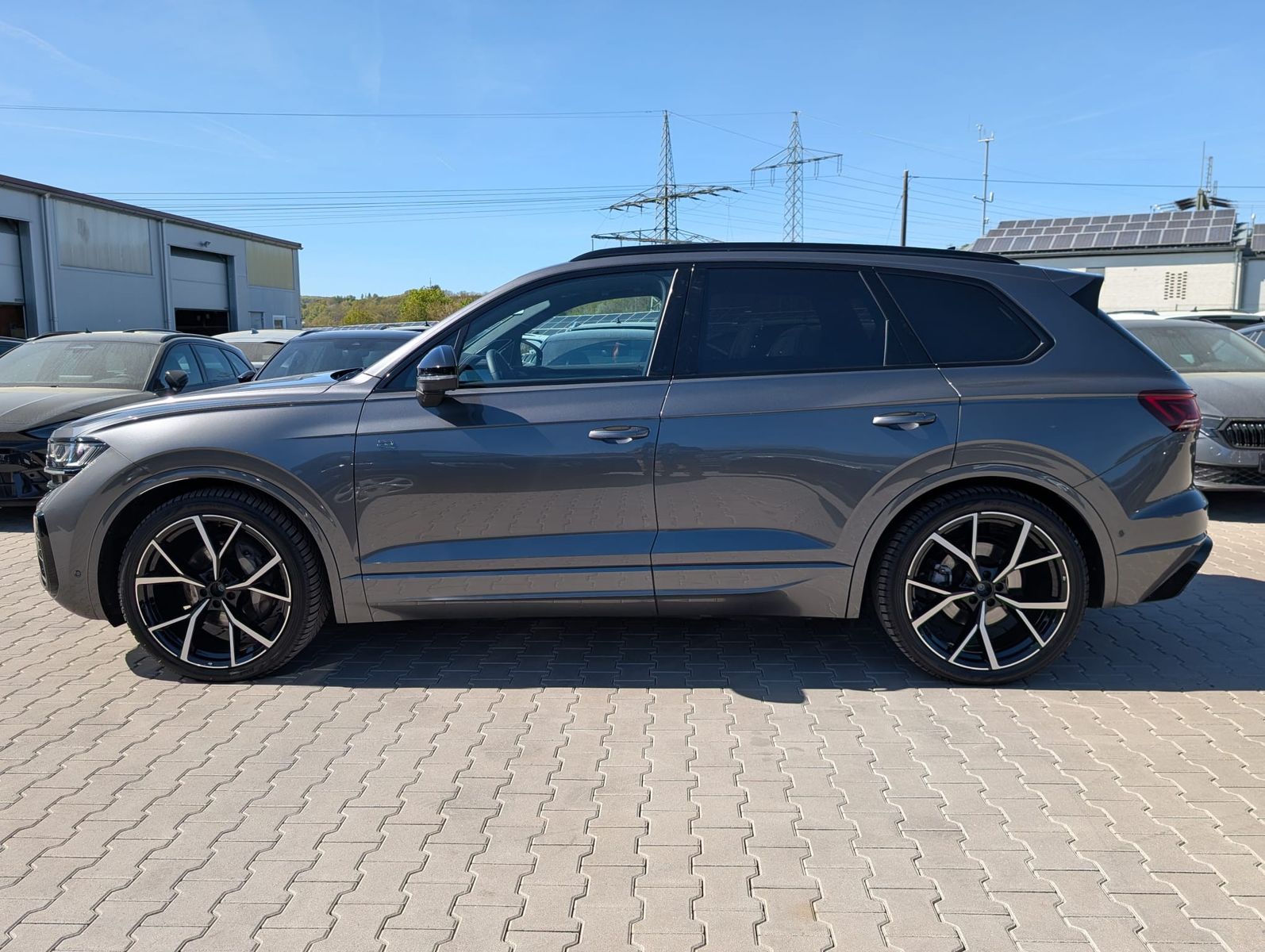 Volkswagen Touareg 3.0TDI 4M R-Line VOLL Black 22" UPE 114T