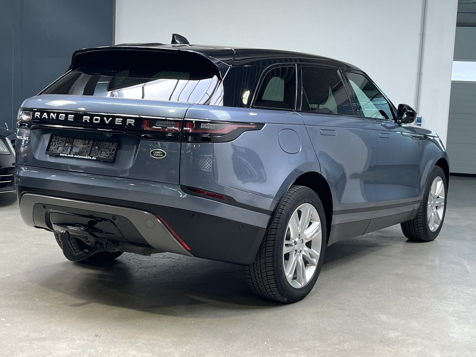 Range Rover Velar - Samsaru's Car Outlet