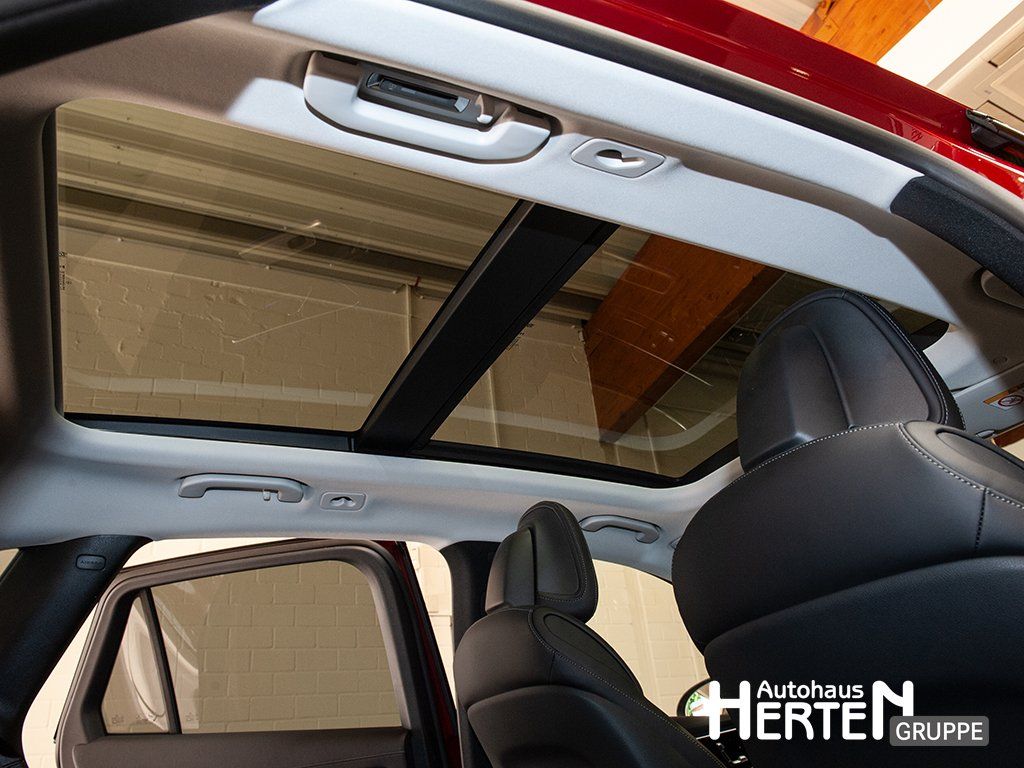 Mercedes-Benz GLC 300 de 4M+AMG+NIGHT+PANO+360°+AHK+AIRMATIC